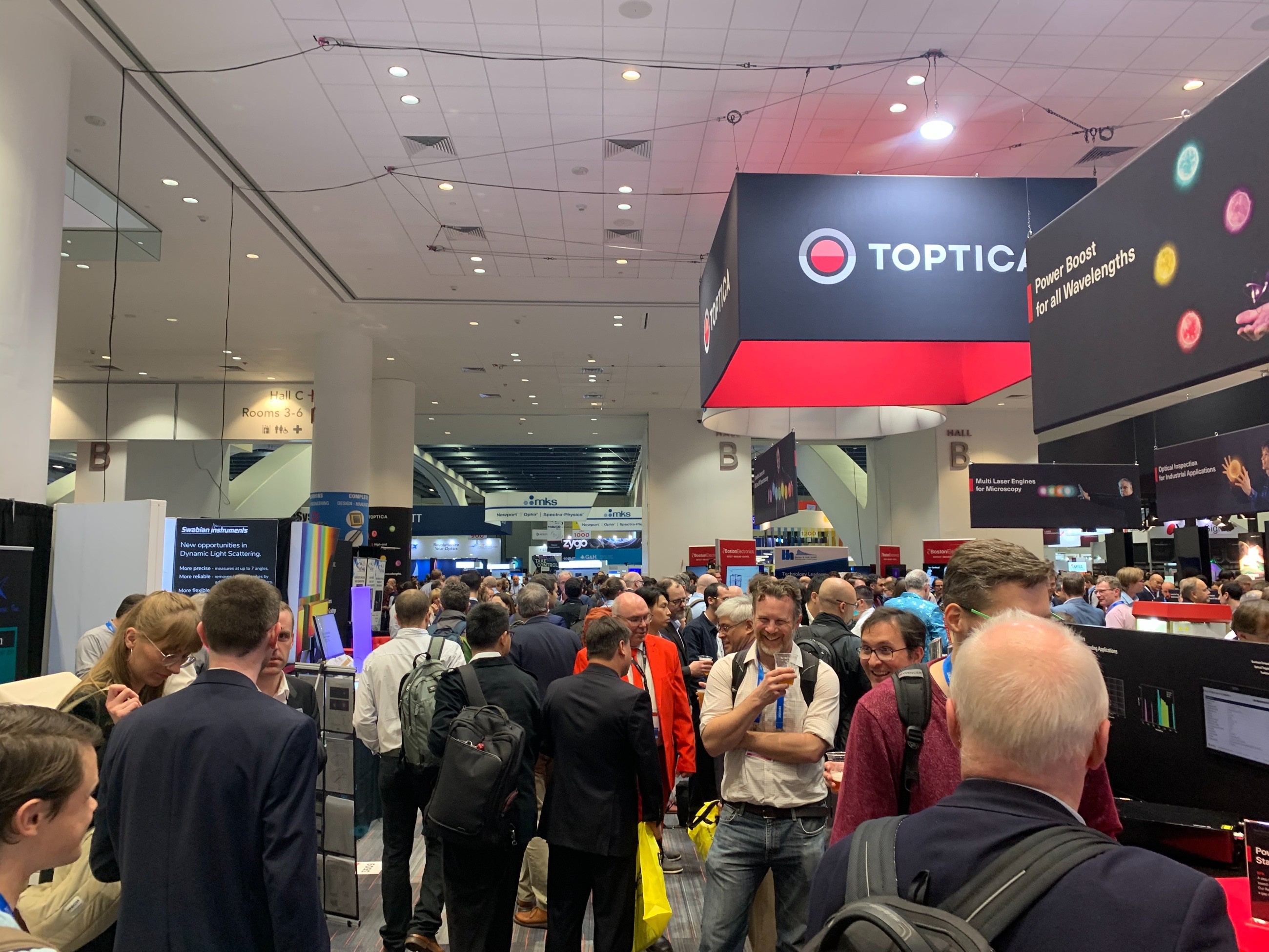 激埃特展會(huì)照片 激埃特同你直擊美國(guó)舊金山西部光電展覽會(huì)現(xiàn)場(chǎng)SHOW