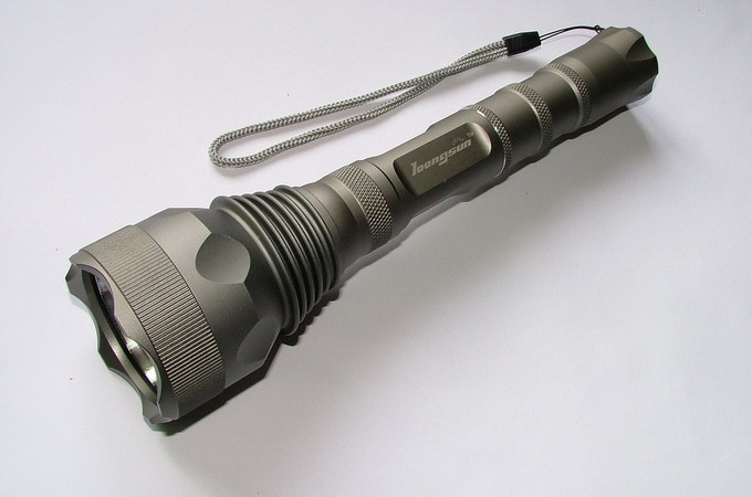 LED手電筒對光學玻璃鏡片的需求系統(tǒng)分析 LED手電筒對光學玻璃鏡片的需求系統(tǒng)分析