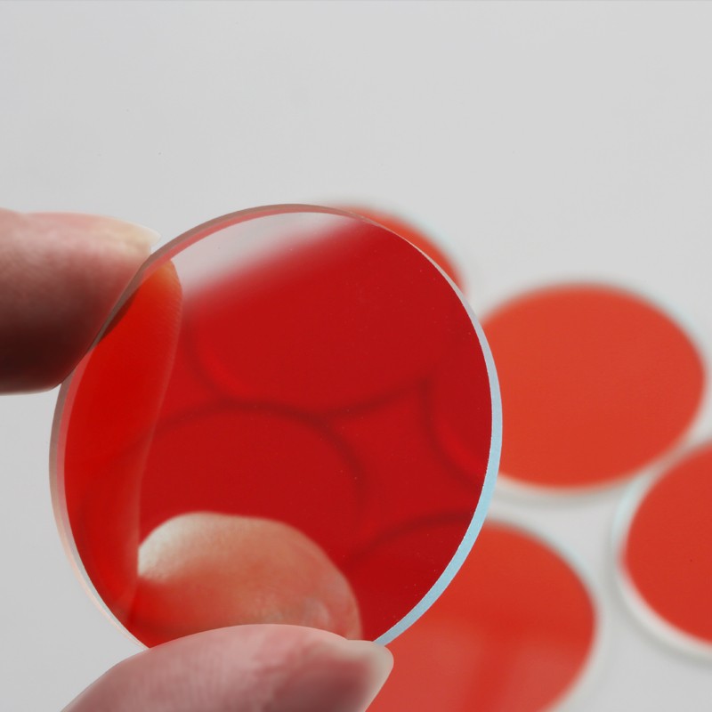 濾光片 不同顏色濾光片對(duì)光通過(guò)的效果